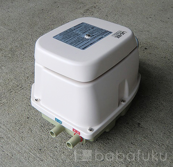 ブロアー 日東工器(クボタ)LAG-80E(左) ブロアー 日東工器(クボタ)LAG-80E(左)